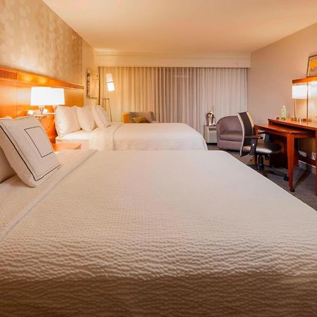 Courtyard By Marriott Madison West / Middleton Ξενοδοχείο Εξωτερικό φωτογραφία