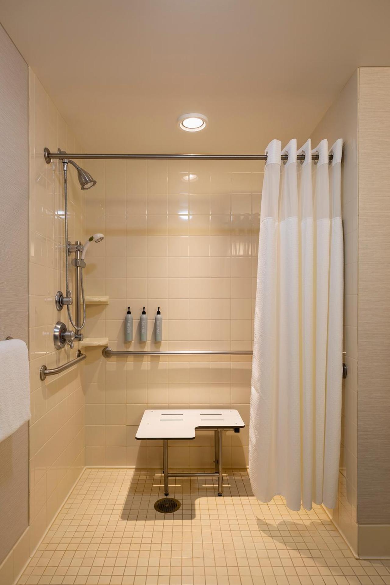 Courtyard By Marriott Madison West / Middleton Ξενοδοχείο Εξωτερικό φωτογραφία