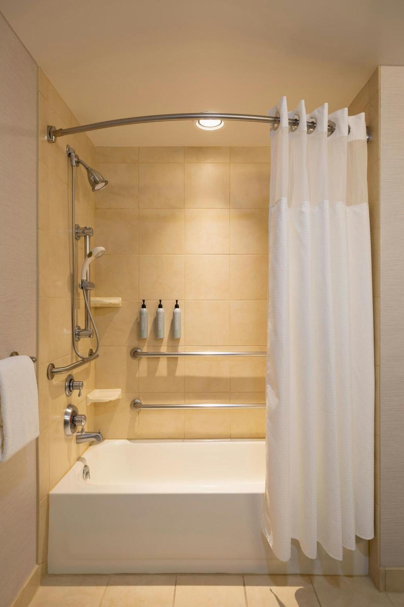 Courtyard By Marriott Madison West / Middleton Ξενοδοχείο Εξωτερικό φωτογραφία