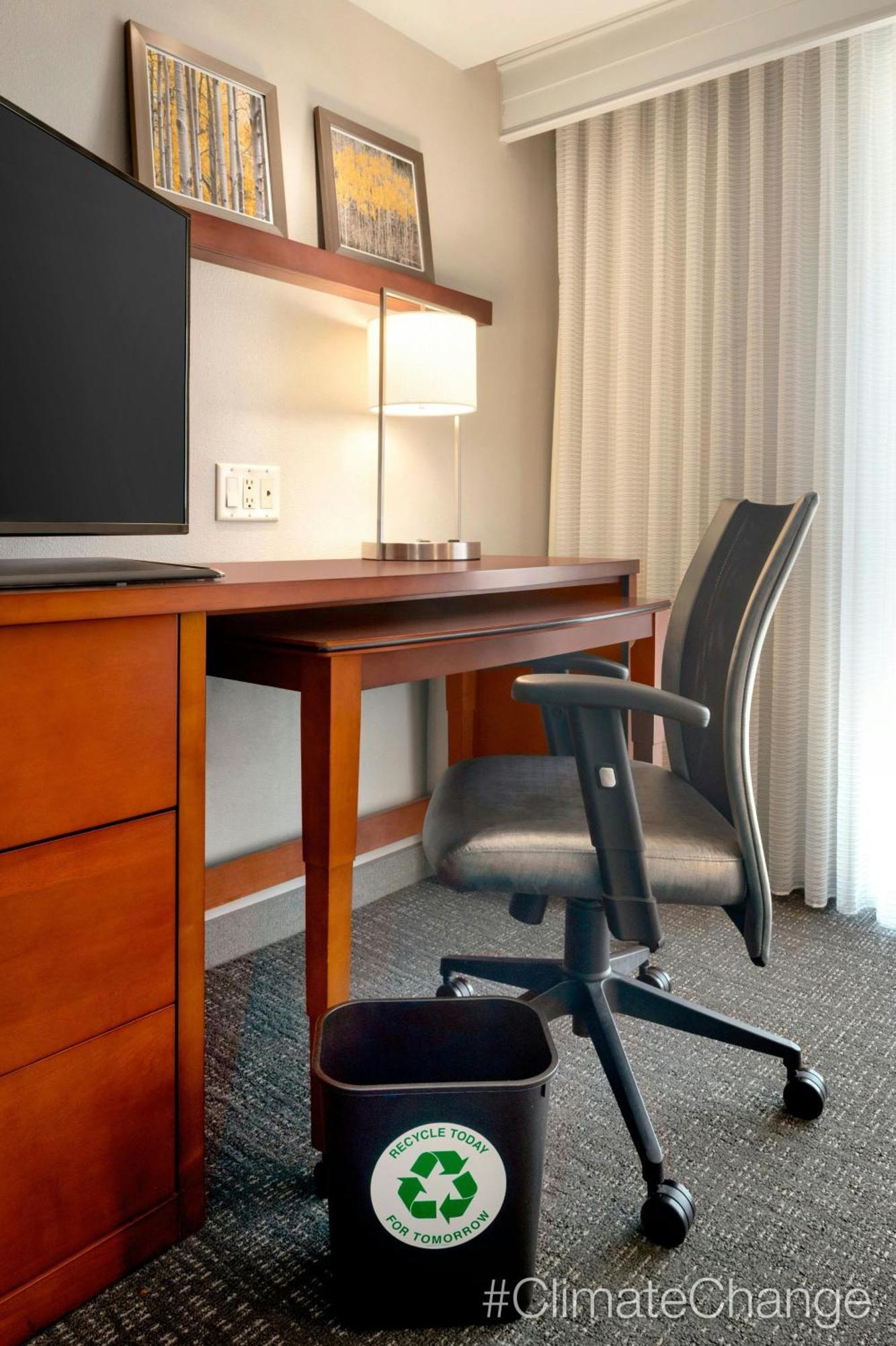 Courtyard By Marriott Madison West / Middleton Ξενοδοχείο Εξωτερικό φωτογραφία
