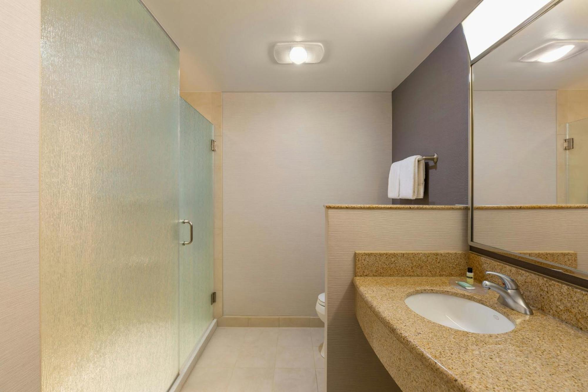 Courtyard By Marriott Madison West / Middleton Ξενοδοχείο Εξωτερικό φωτογραφία